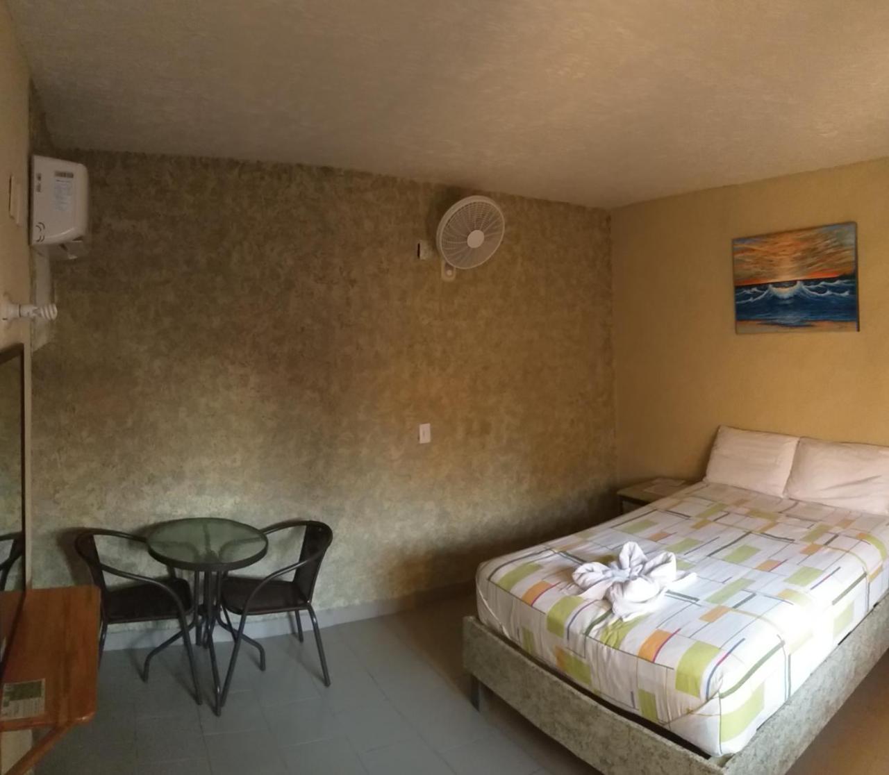 Hotel Bigu 埃斯孔迪多港 外观 照片
